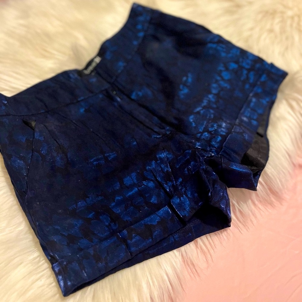 Forever 21 effervescent blue animal prints shorts